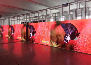 Porcellana Lo schermo dell'interno gigante di pubblicità del LED, RGB ha condotto la video parete P2.5mm dell'esposizione fornitore